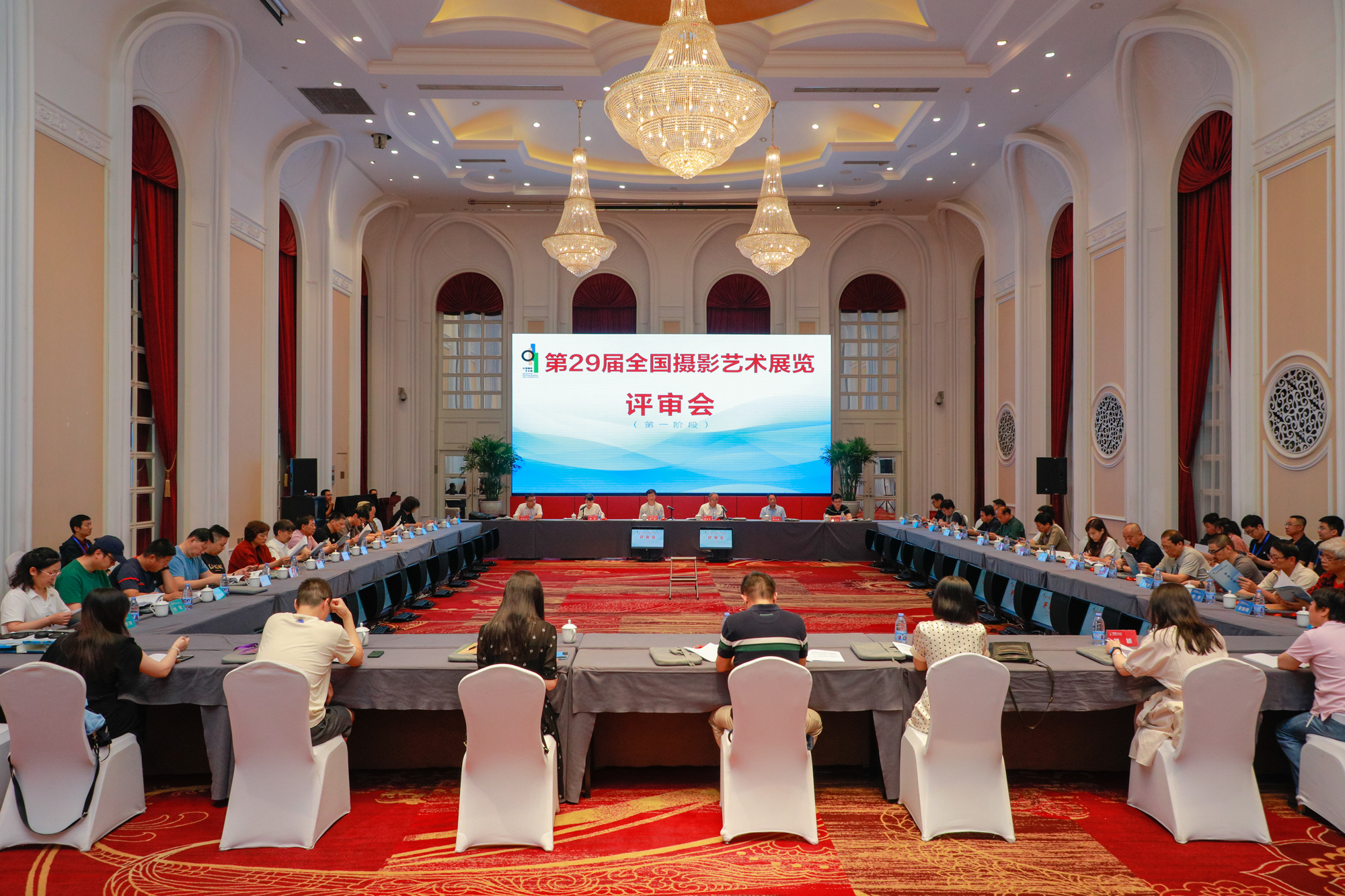 国展如何保证评选结果的公平公正?